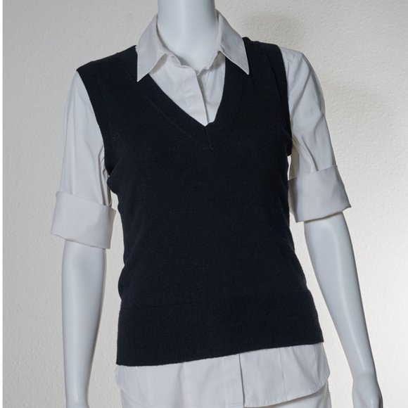 BANANA REPUBLIC: Vintage Black Extra Fine Italian Merino Vest - Picture 2 of 9